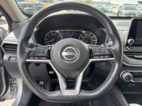 Used 2024 Nissan Altima 2.5 SR FWD image 24
