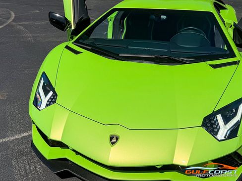 Used 2018 Lamborghini Aventador S AWD/4WD image 4