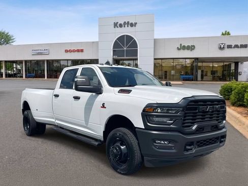 Used 2026 RAM 3500 Tradesman AWD/4WD image 3