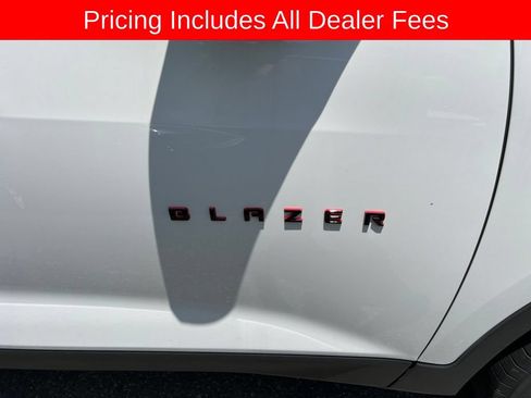 Used 2023 Chevrolet Blazer LT w/ Convenience Package FWD image 6