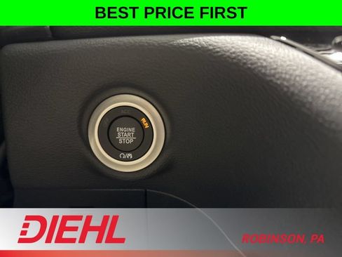 New 2026 Chrysler Pacifica Limited w/ S Appearance Package AWD/4WD image 33