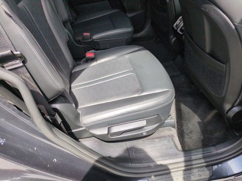 Certified 2025 Kia Sorento EX w/ Panoramic Sunroof Package FWD image 32