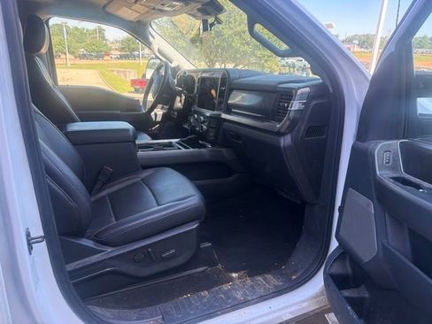 Used 2025 Ford F350 Lariat AWD/4WD image 9