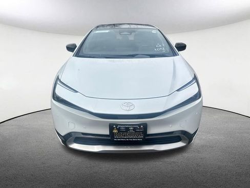 New 2026 Toyota Prius Plug-In Hybrid FWD image 4