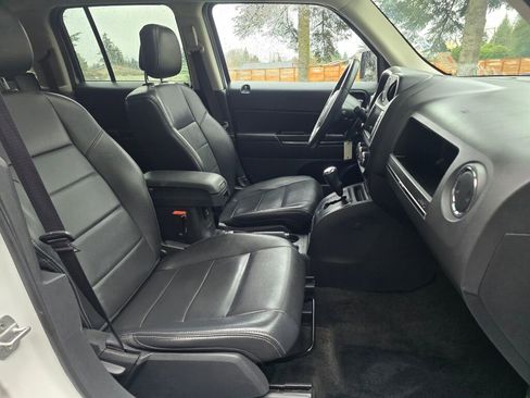 Used 2014 Jeep Patriot Limited w/ Sun/Sound Group image 20