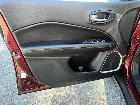 Used 2021 Jeep Compass Limited AWD/4WD image 10