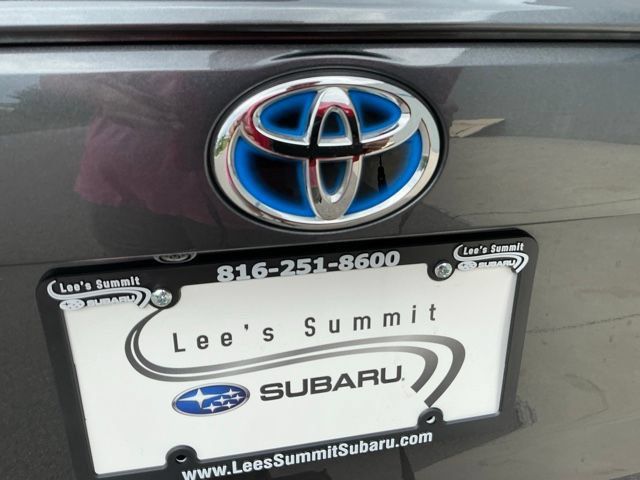 Used 2024 Toyota RAV4 LE AWD/4WD image 4