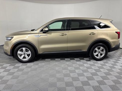 Used 2021 Kia Sorento LX FWD image 39