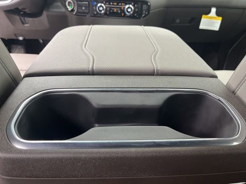 New 2026 GMC Sierra 2500 SLT w/ SLT Premium Package image 22