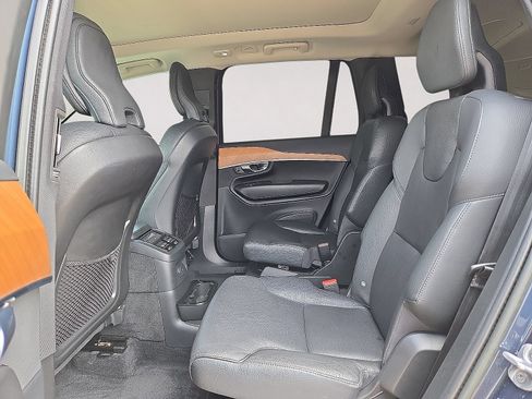 Used 2023 Volvo XC90 T8 Plus AWD/4WD image 16