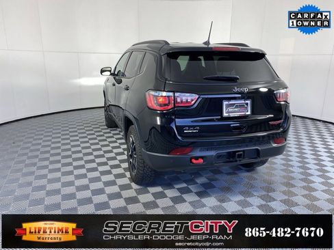 Used 2024 Jeep Compass Trailhawk w/ Trailhawk Convenience Group image 5
