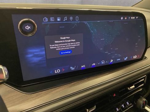 Used 2026 Chevrolet Suburban Z71 AWD/4WD image 4