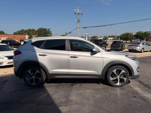 Used 2016 Hyundai Tucson Limited AWD/4WD image 7