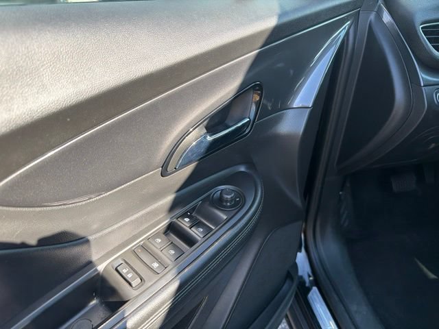 Used 2020 Buick Encore Preferred AWD/4WD image 12