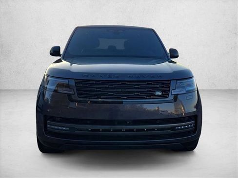 Used 2024 Land Rover Range Rover SE image 2