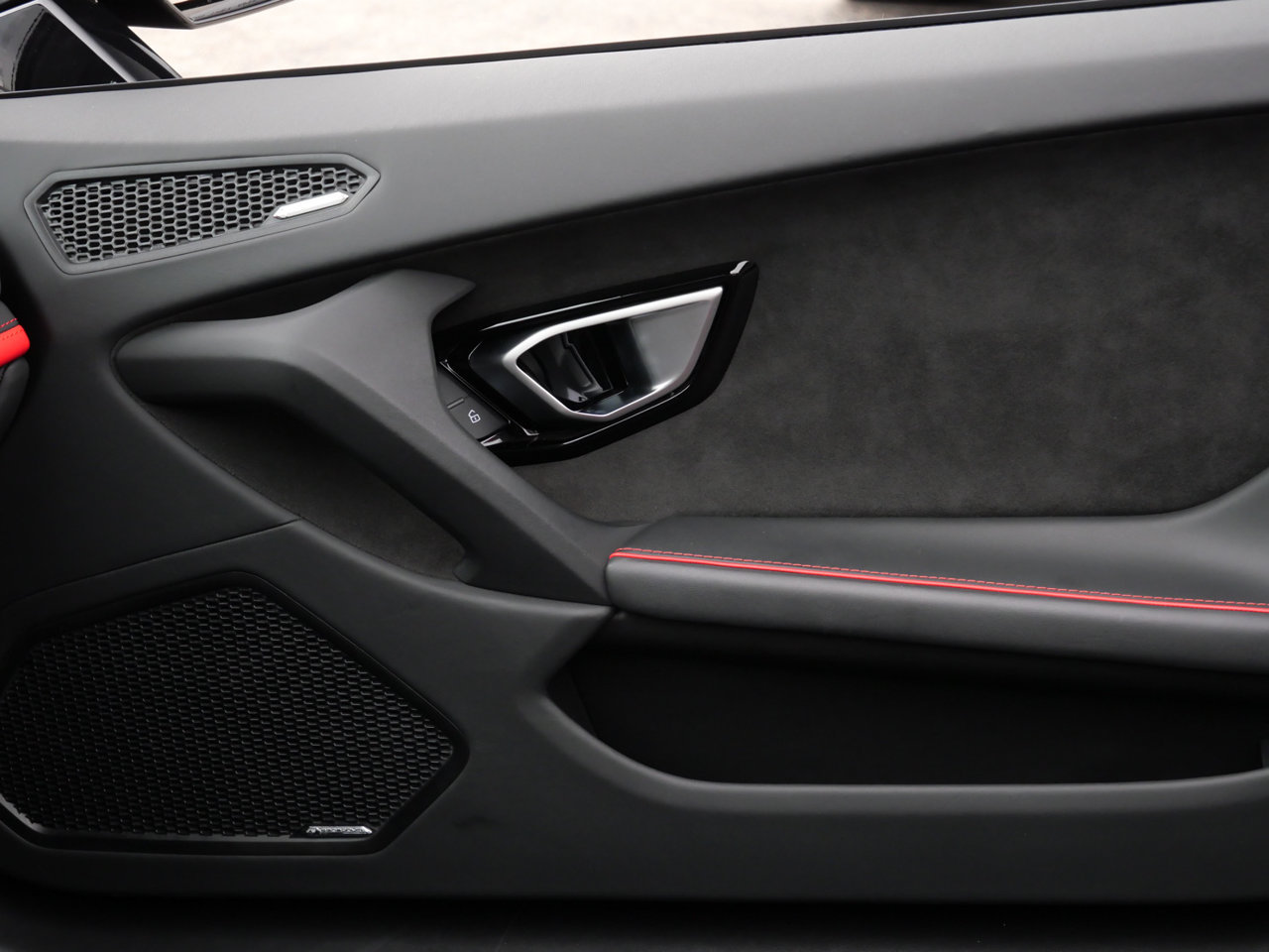 Used 2024 Lamborghini Huracan EVO AWD/4WD image 19