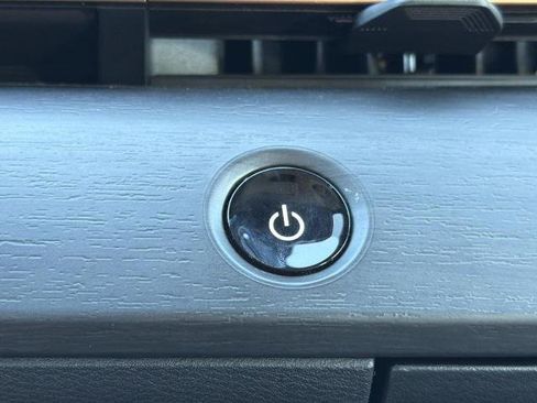 Certified 2023 Nissan Ariya AWD image 9