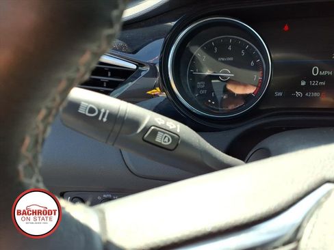 Used 2021 Buick Encore GX Essence FWD image 18
