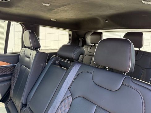 Used 2025 Jeep Grand Cherokee L Summit AWD/4WD image 19