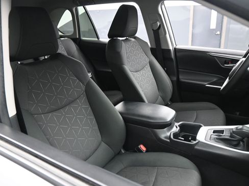 Certified 2024 Toyota RAV4 XLE image 20