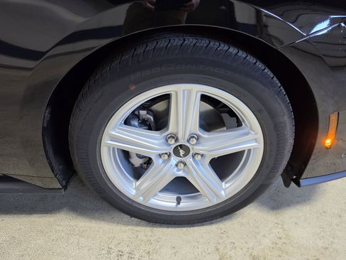 Used 2026 Ford Mustang Coupe image 10