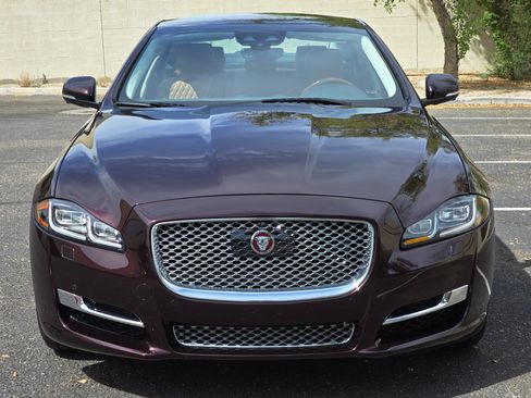 Used 2018 Jaguar XJ L Portfolio image 3