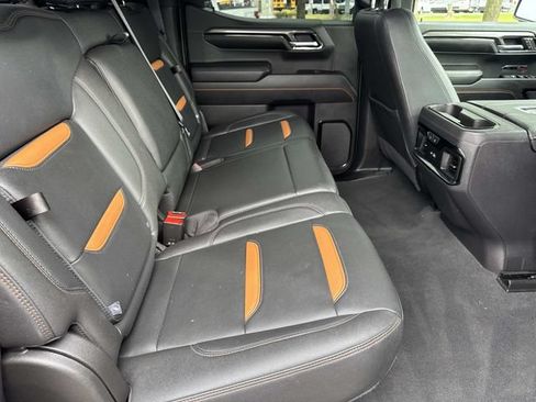 Used 2022 GMC Sierra 1500 AT4 w/ AT4 Premium Package AWD/4WD image 34