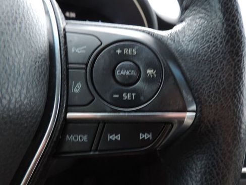 Used 2020 Toyota Avalon XLE image 29