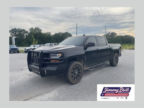 Used 2017 Chevrolet Silverado 1500 LT w/ All Star Edition AWD/4WD image 1