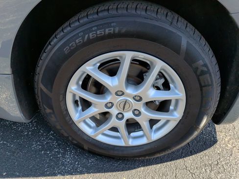 Used 2023 Chrysler Pacifica Touring-L FWD image 31