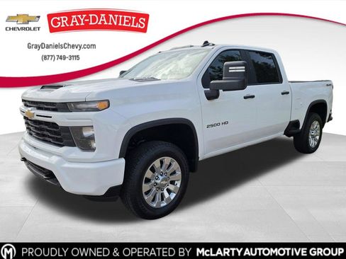 Used 2024 Chevrolet Silverado 2500 Custom w/ Custom Convenience Package AWD/4WD image 1