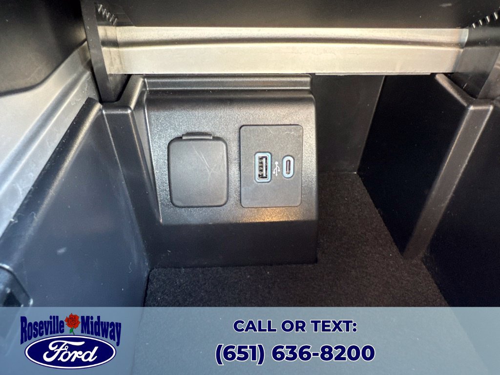 Used 2022 Ford Explorer XLT w/ Equipment Group 202A AWD/4WD image 12