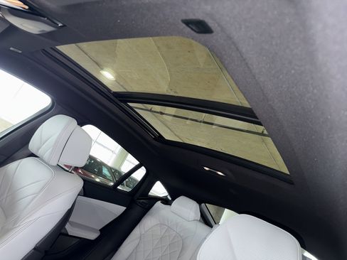 New 2026 BMW X6 xDrive40i w/ Climate Comfort Package image 23