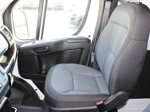 New 2025 RAM ProMaster 2500 w/ Convenience Group FWD image 36