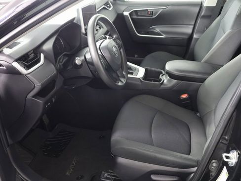 Used 2024 Toyota RAV4 LE image 17