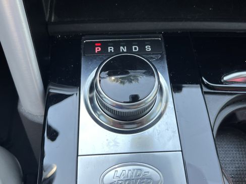 Used 2019 Land Rover Discovery HSE AWD/4WD image 26