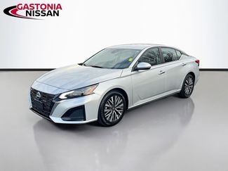 Used 2023 Nissan Altima 2.5 SV video 3