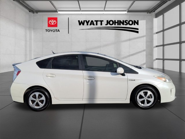 Used 2014 Toyota Prius Three w/ Solar Roof Package FWD image 8