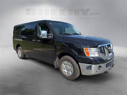 Used 2018 Nissan NV 3500 SL RWD image 2