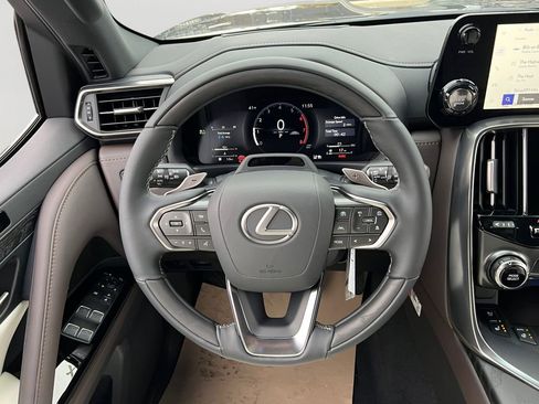New 2026 Lexus LX 600 4WD w/ Luxury Package image 17