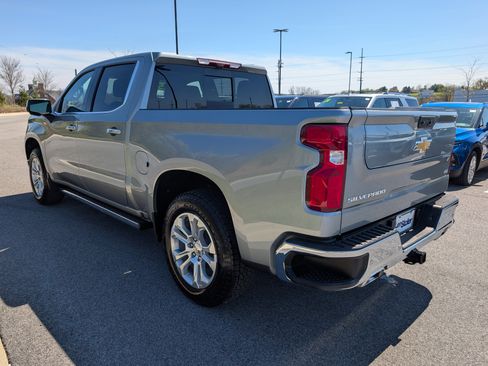 Used 2025 Chevrolet Silverado 1500 LTZ w/ LTZ Premium Package image 3