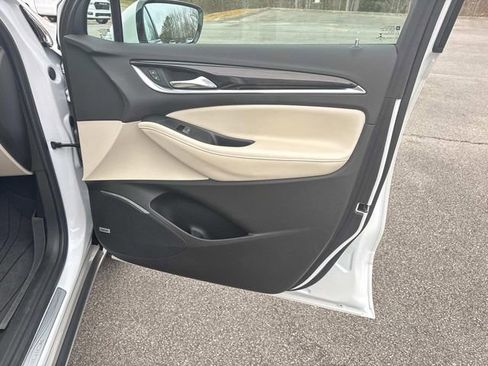 Used 2022 Buick Enclave Premium w/ Experience Buick Package image 24