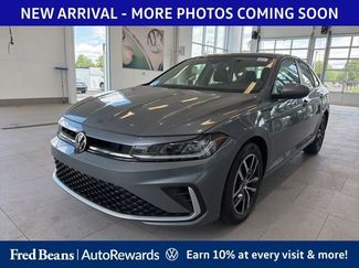Used 2025 Volkswagen Jetta SE FWD video 2