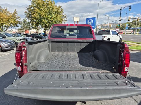Used 2018 RAM 2500 Laramie w/ Sport Appearance Group AWD/4WD image 29