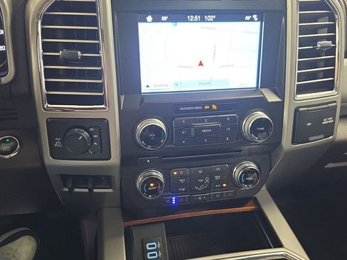 Used 2017 Ford F250 King Ranch w/ FX4 Off-Road Package AWD/4WD image 10