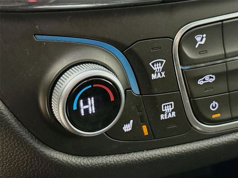 Used 2018 Chevrolet Equinox LT image 20