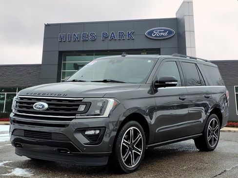 Certified 2020 Ford Expedition Limited w/ Equipment Group 303A image 3
