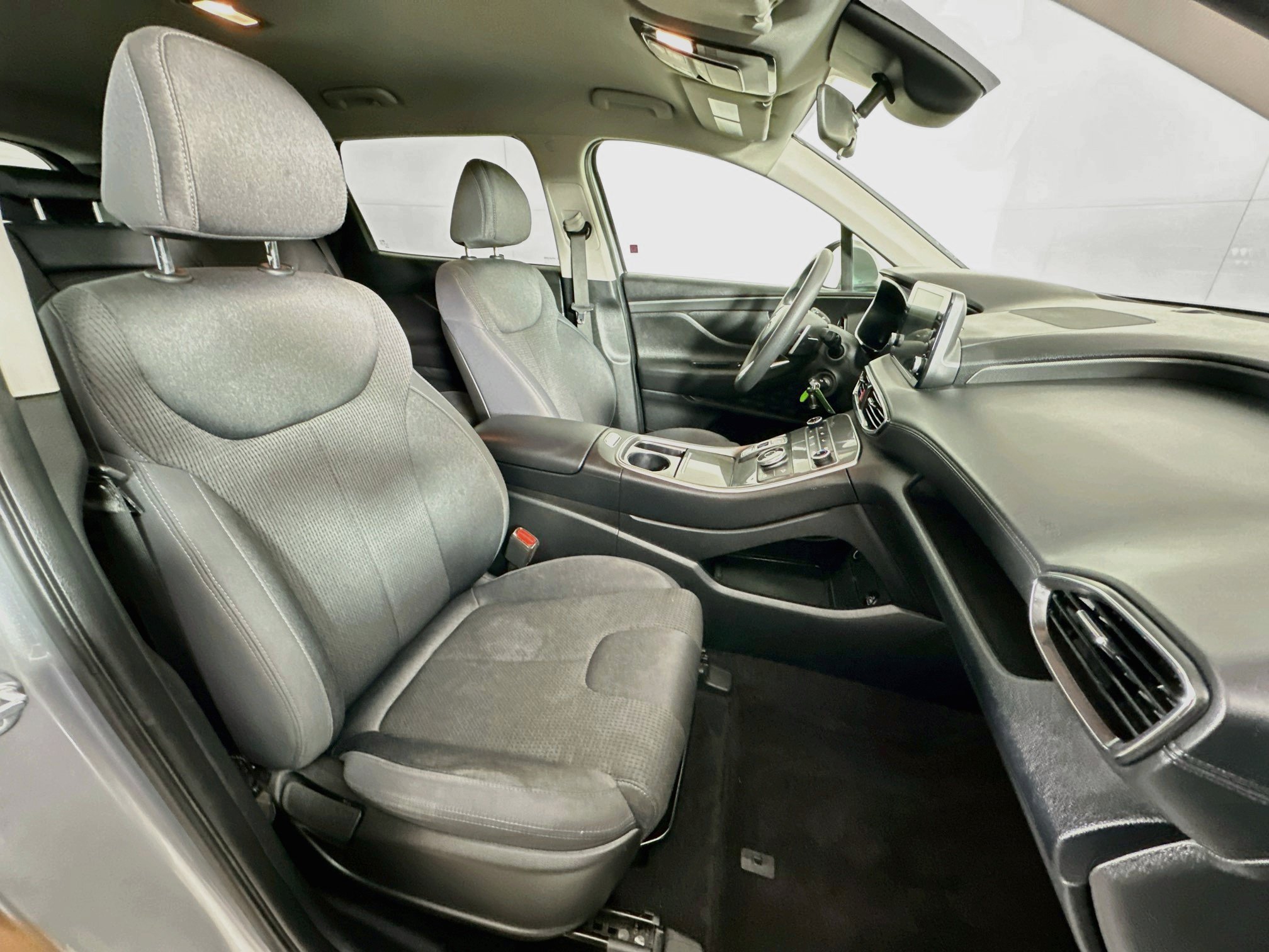 Used 2023 Hyundai Santa Fe SE AWD/4WD image 29