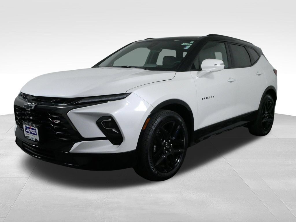 Used 2024 Chevrolet Blazer RS w/ Driver Confidence II Package AWD/4WD image 5