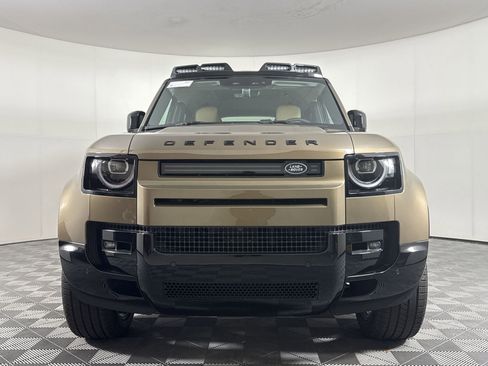 New 2026 Land Rover Defender 110 X-Dynamic SE image 7